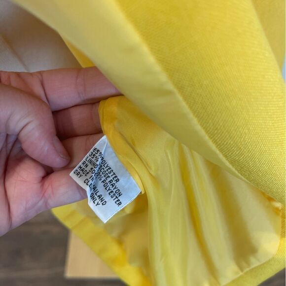 Vintage yellow and black buttoned woman’s blazer || Blazer  with shoulder pads - Picture 10 of 10